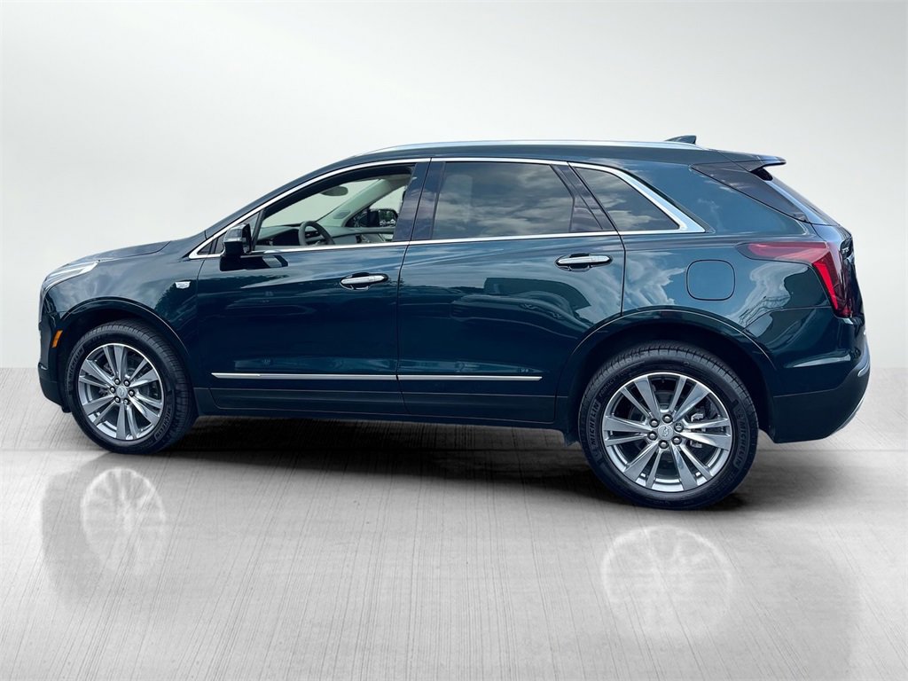2025 Cadillac XT5 Premium Luxury photo 3