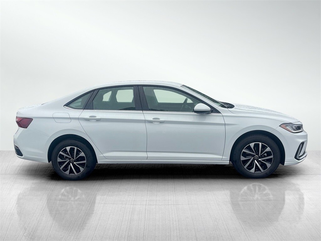 2025 Volkswagen Jetta 1.5T S photo 4