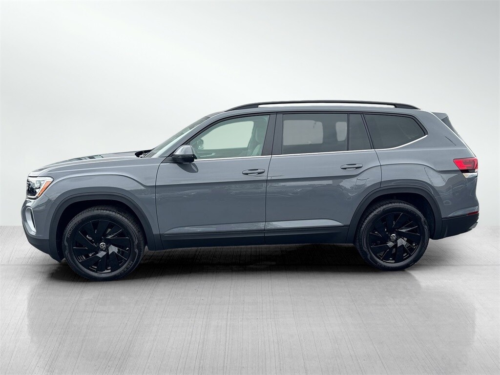 2025 Volkswagen Atlas SE Technology photo 3