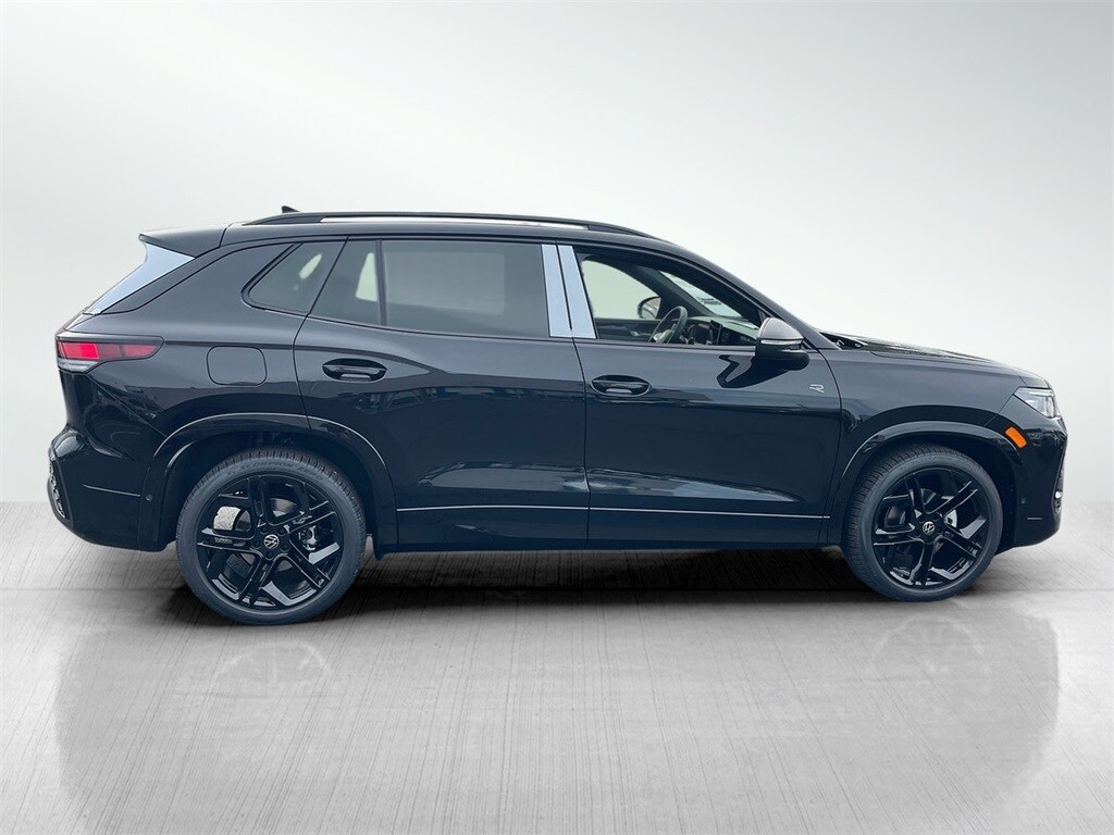 2025 Volkswagen Tiguan SE R-Line Black photo 4