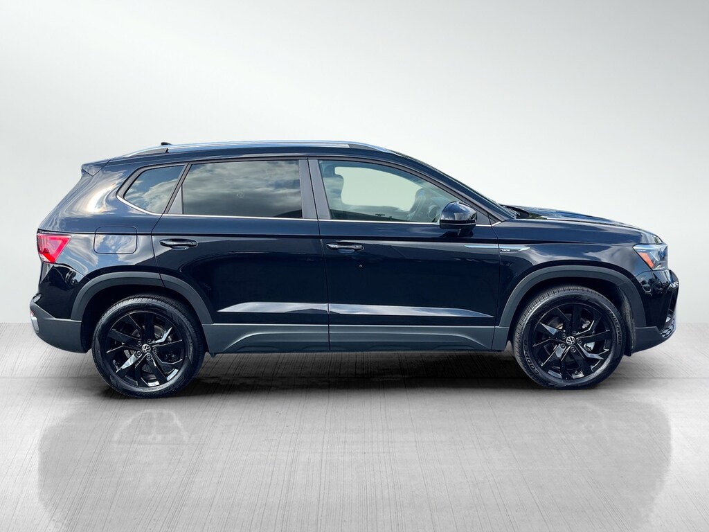 Used 2022 Volkswagen Taos 1.5T SE SUV