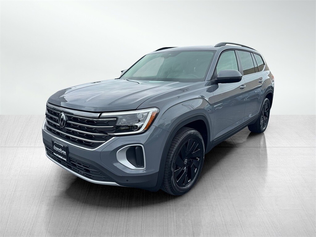 2025 Volkswagen Atlas SE Technology photo 2