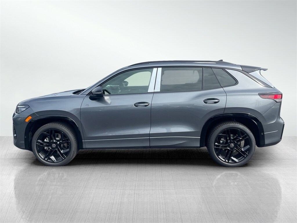 New 2026 Volkswagen Tiguan 2.0T SE R-Line Black SUV