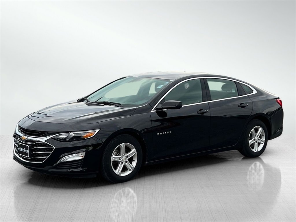 2023 Chevrolet Malibu LS photo 2