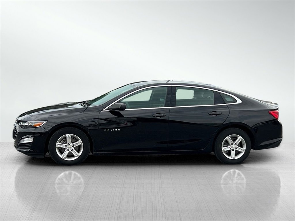 2023 Chevrolet Malibu LS photo 3