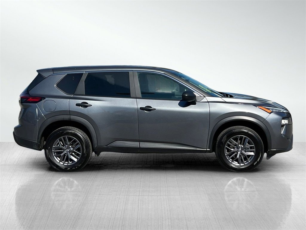 2024 Nissan Rogue S photo 3