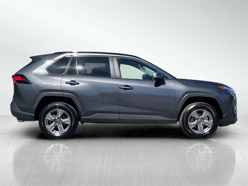 2025 Toyota RAV4 XLE photo 2