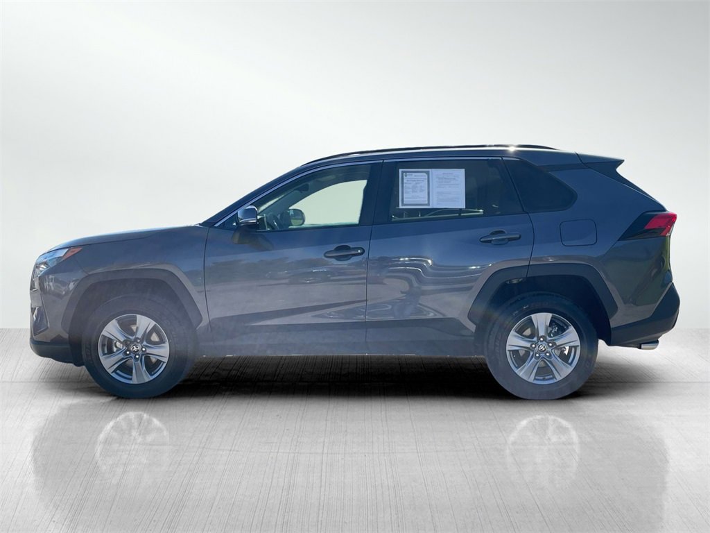 2025 Toyota RAV4 XLE photo 2