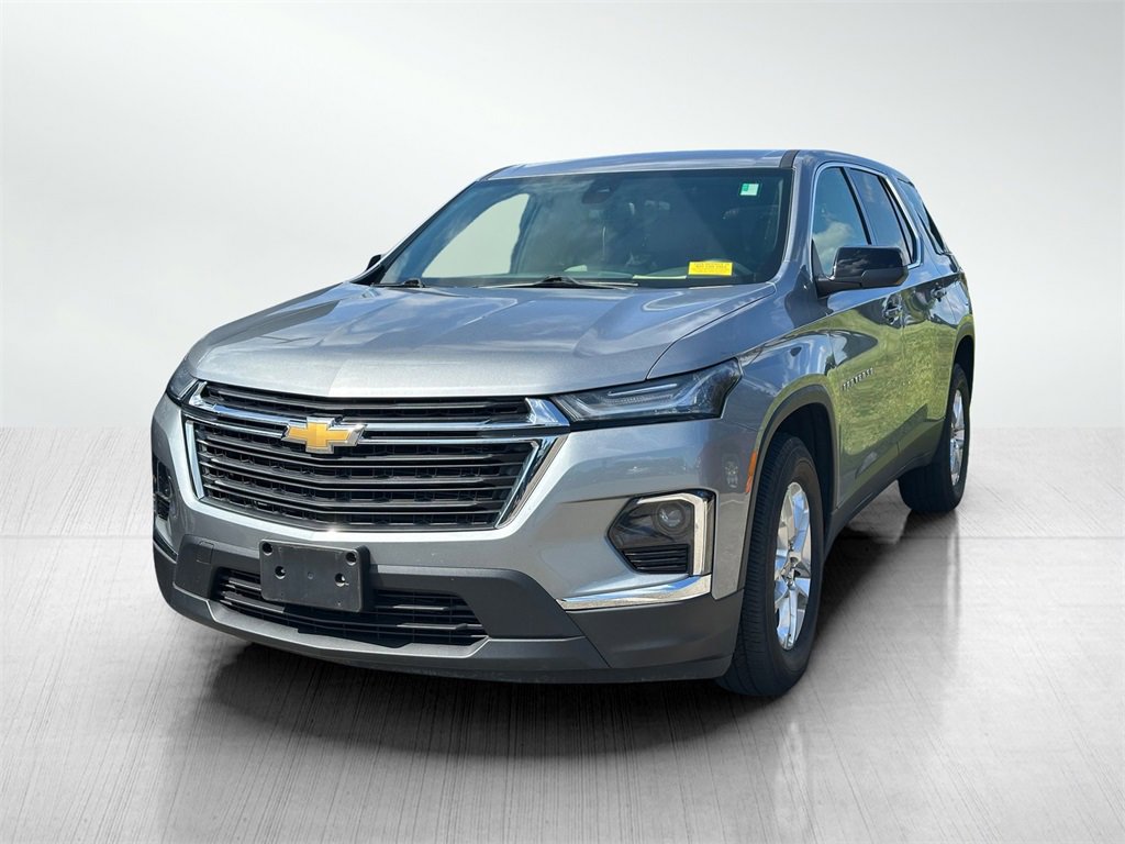 2023 Chevrolet Traverse LS photo 3