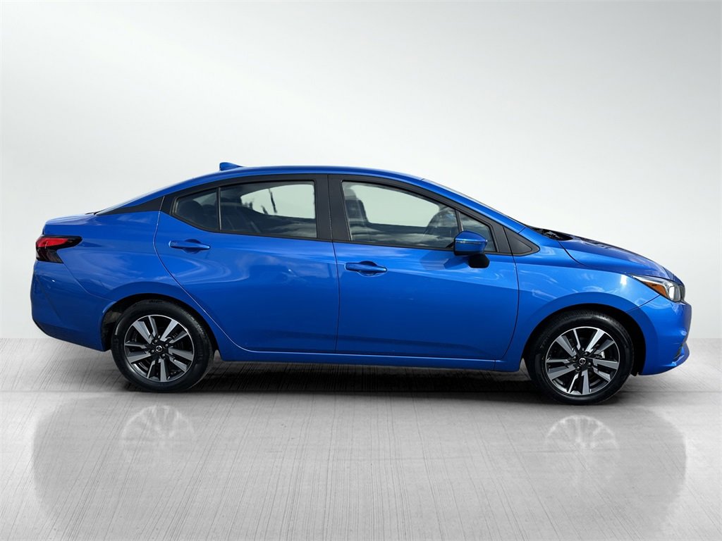 2021 Nissan Versa 1.6 SV photo 3