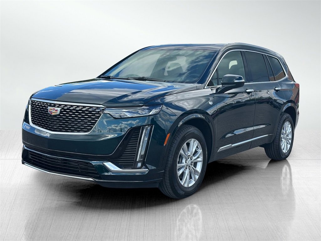 2025 Cadillac XT6 Luxury photo 2