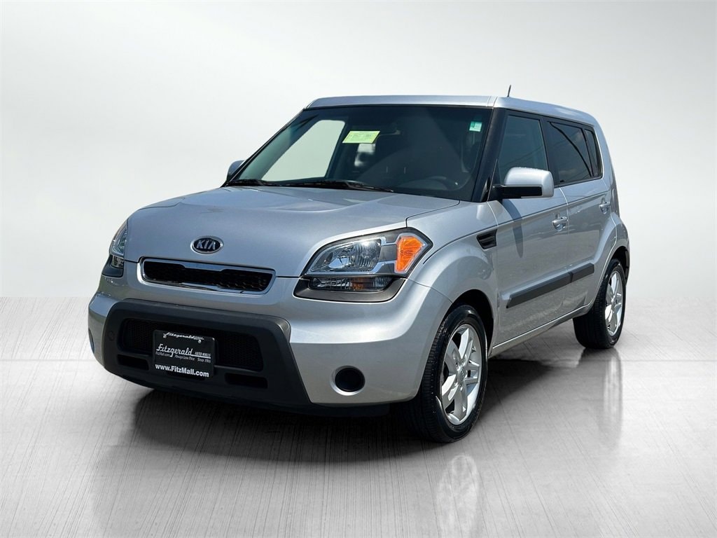 Used 2011 Kia Soul Base with VIN KNDJT2A27B7316237 for sale in Hagerstown, MD