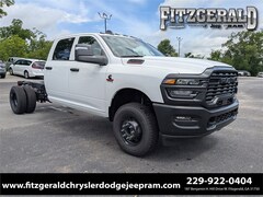 2025 Ram 3500 Chassis Cab 3500 TRADESMAN CREW CAB CHASSIS 4X4 60' CA Pickup