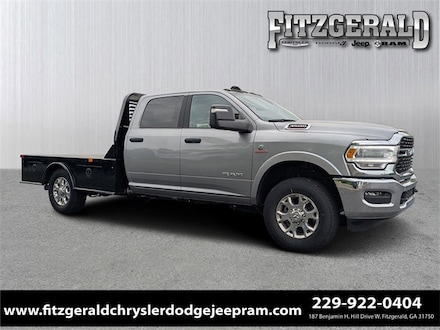 2024 Ram 3500 Chassis Cab 3500 SLT CREW CAB CHASSIS 4X4 60' CA Pickup