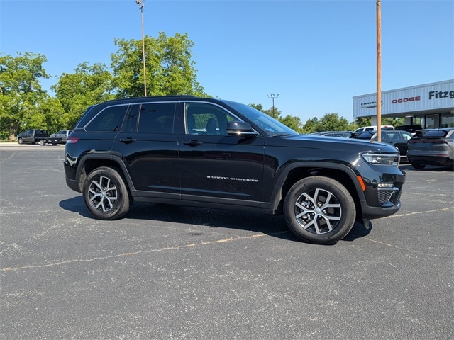 Used 2024 Jeep Grand Cherokee Limited with VIN 1C4RJGBG8RC109566 for sale in Fitzgerald, GA