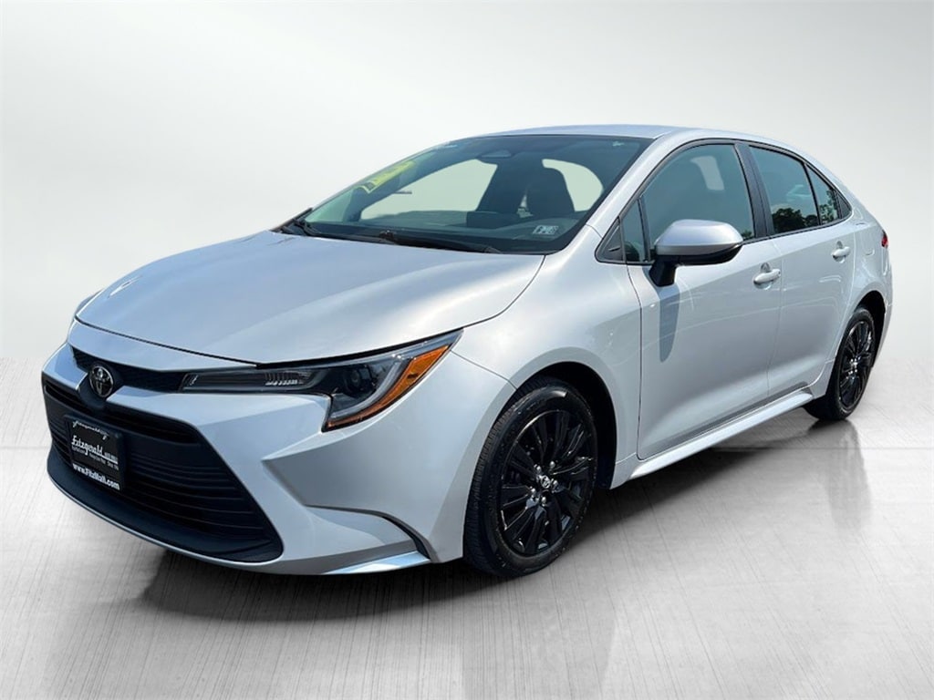 Used 2024 Toyota Corolla LE with VIN 5YFB4MDE1RP138157 for sale in Chambersburg, PA