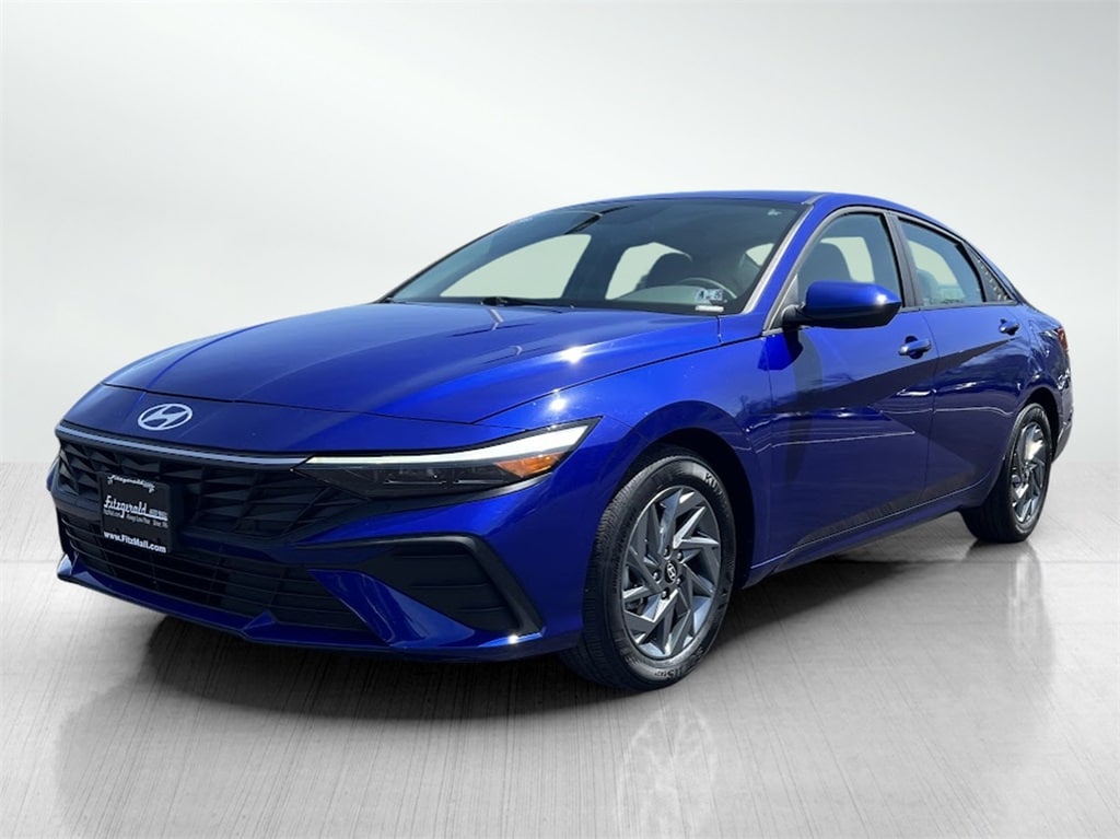 Used 2024 Hyundai Elantra SEL with VIN KMHLM4DG4RU638009 for sale in Chambersburg, PA
