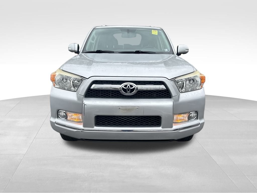 2013 Toyota 4Runner SR5 photo 2