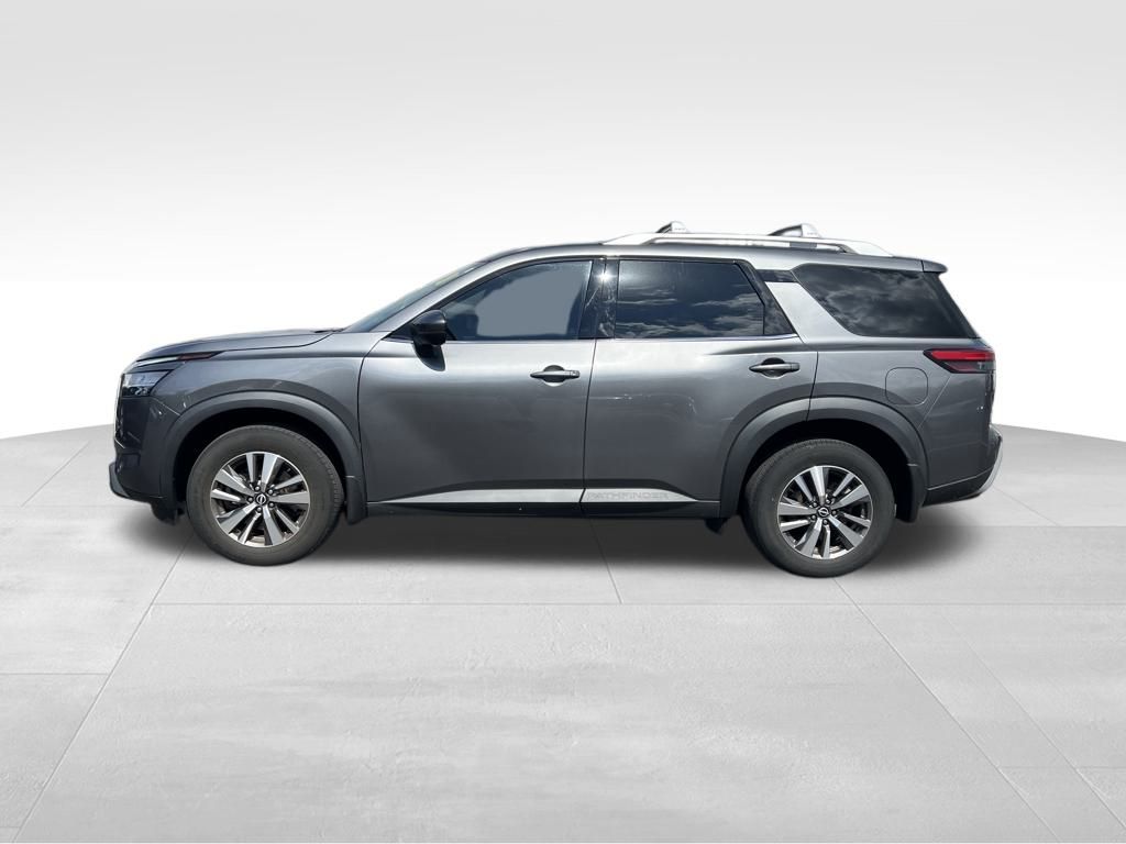 2022 Nissan Pathfinder SL photo 4