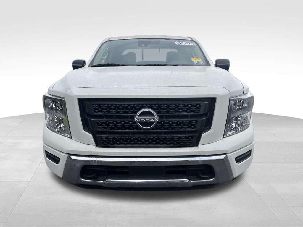 2024 Nissan Titan SV photo 2