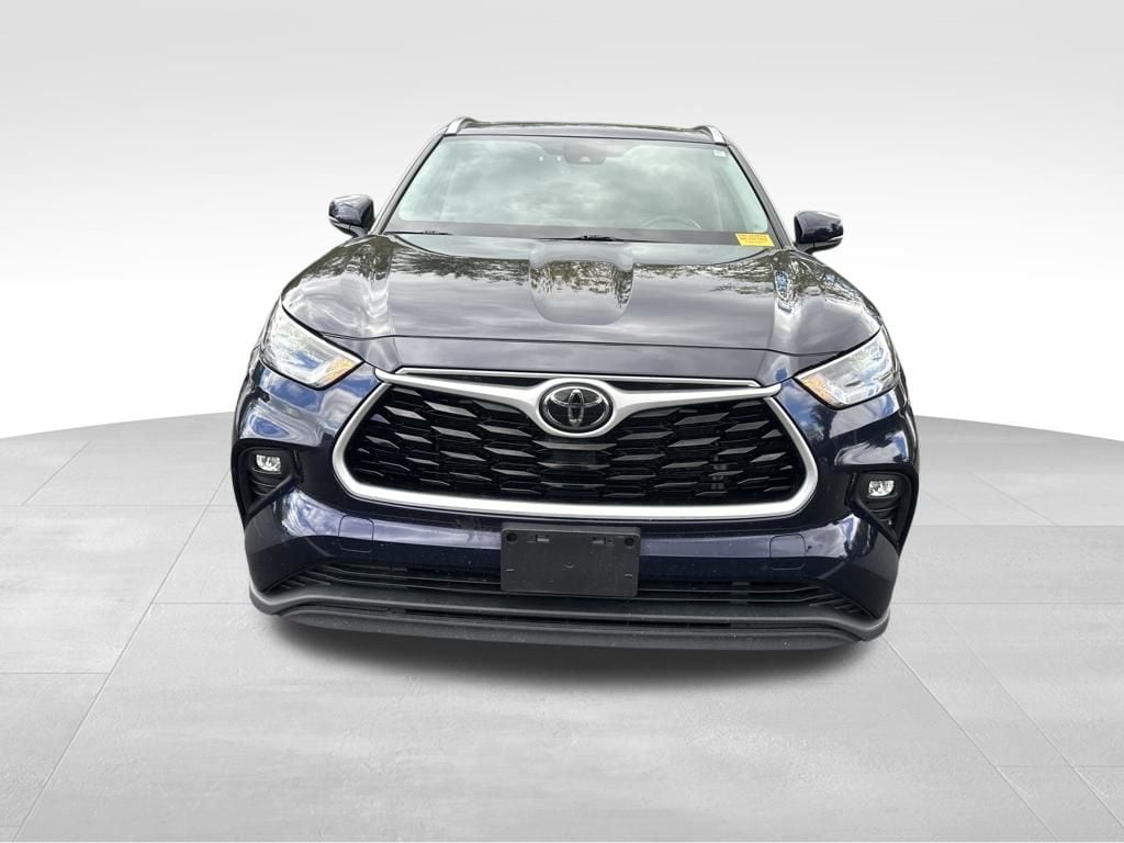 Used 2021 Toyota Highlander XLE SUV