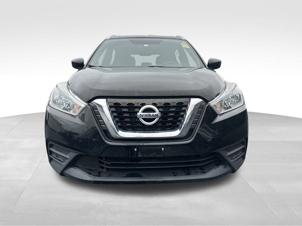 2018 Nissan Kicks SV photo 2