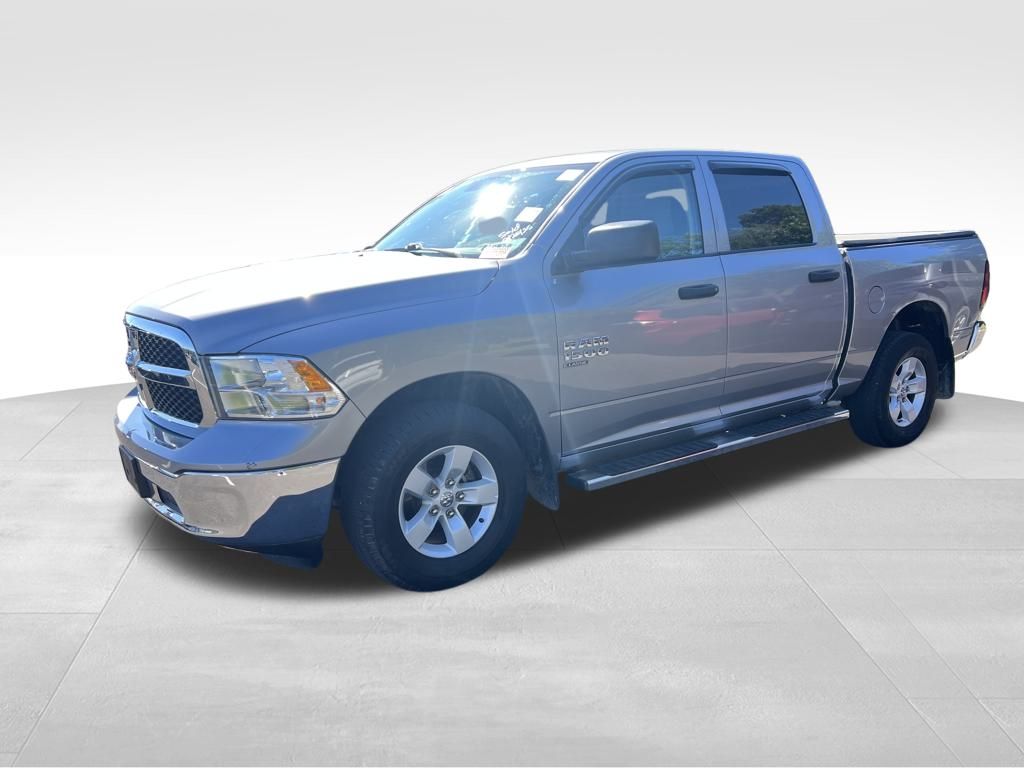 2022 Ram 1500 Classic SLT photo 3