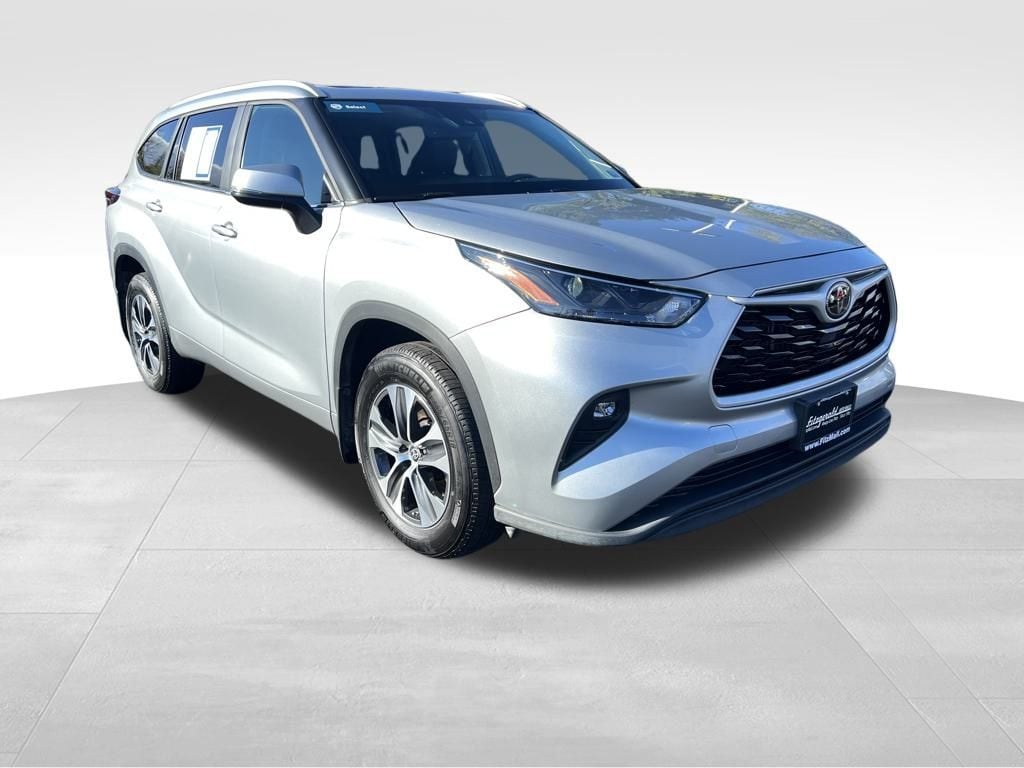 Used 2024 Toyota Highlander XLE SUV