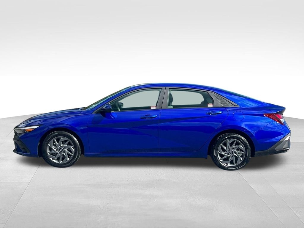 Used 2024 Hyundai Elantra SEL Sedan