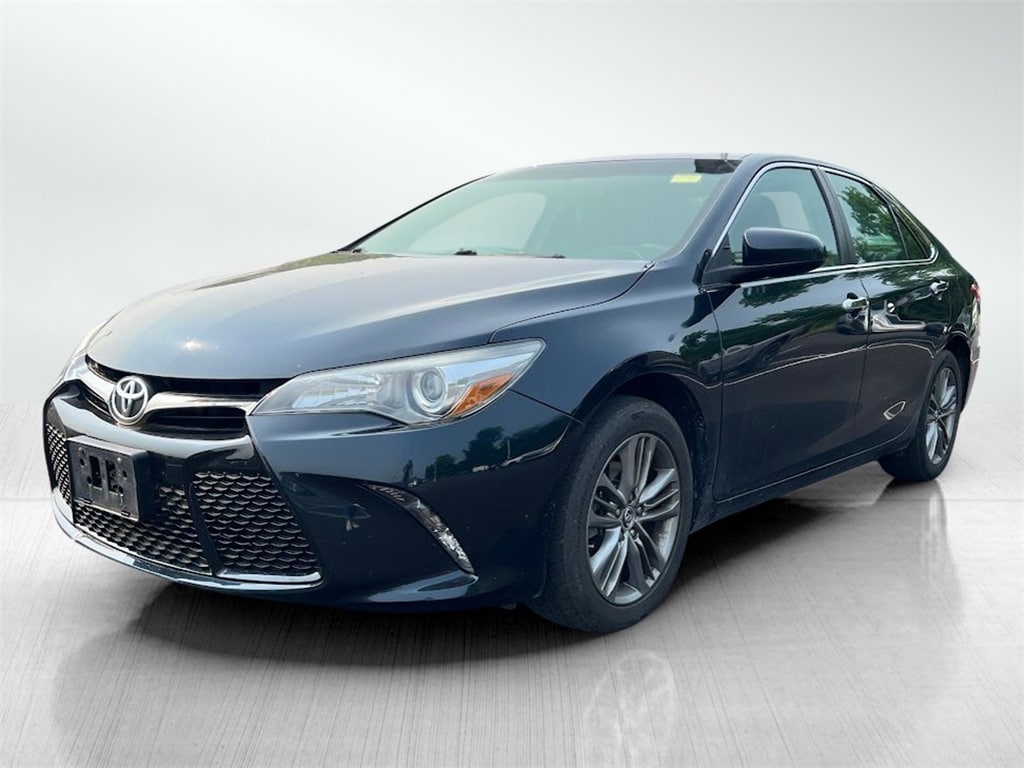 Used 2017 Toyota Camry SE with VIN 4T1BF1FK7HU740117 for sale in Chambersburg, PA