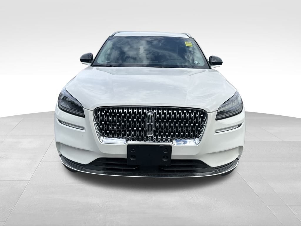 2021 Lincoln Corsair Standard photo 2