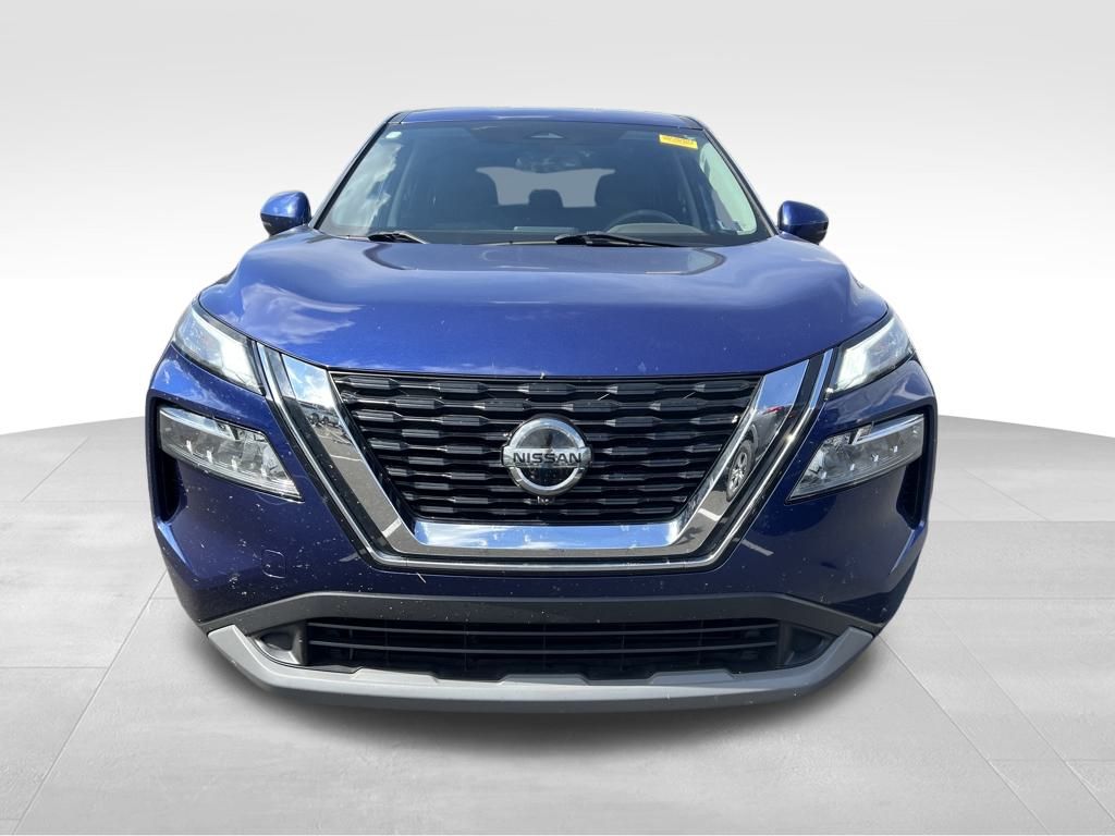 2021 Nissan Rogue SV photo 2