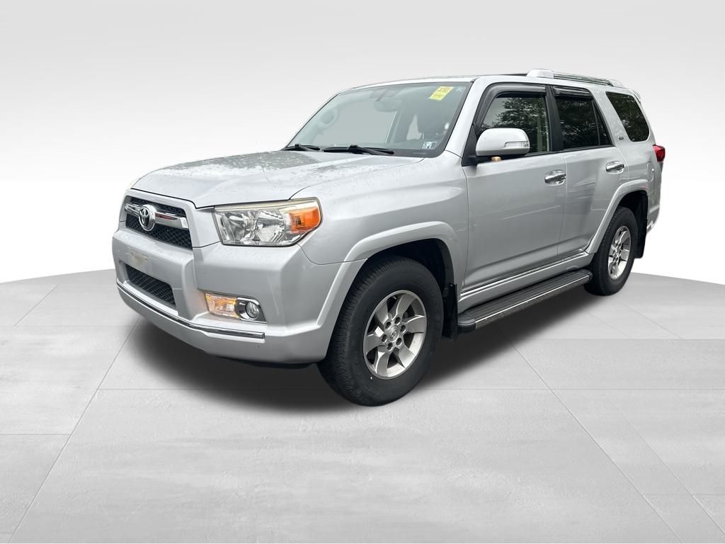 2013 Toyota 4Runner SR5 photo 3