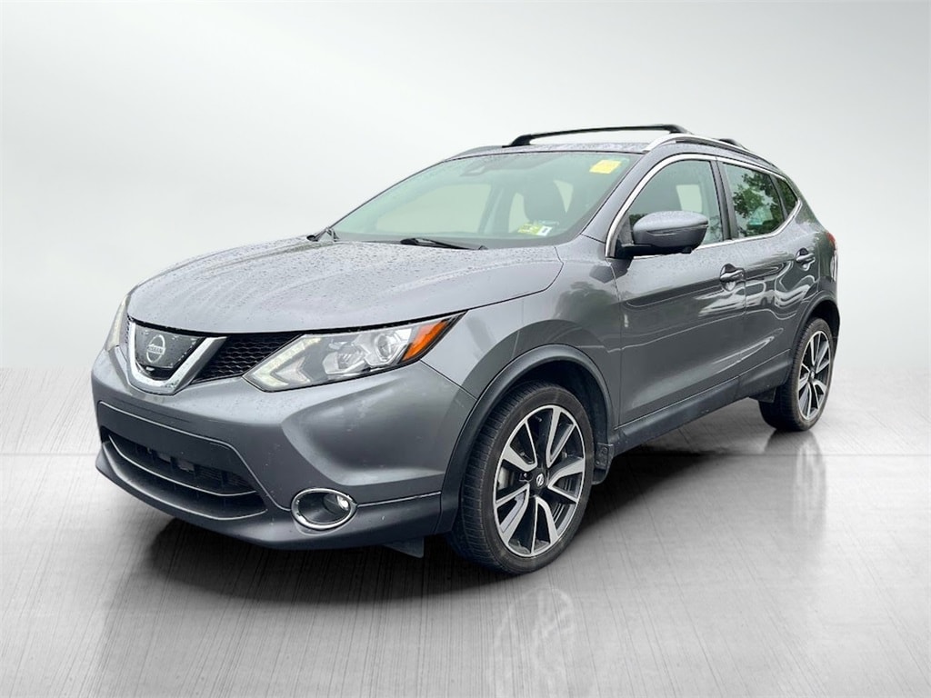 Used 2017 Nissan Rogue Sport SL with VIN JN1BJ1CR0HW109690 for sale in Chambersburg, PA