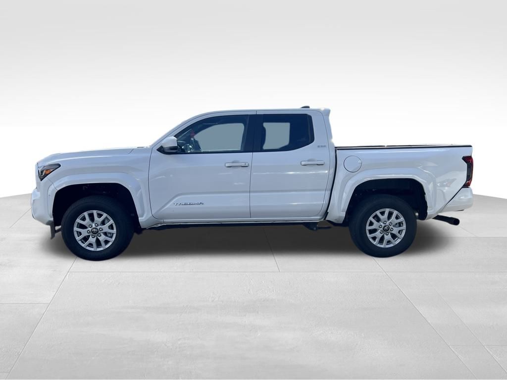 2024 Toyota Tacoma SR5 photo 4