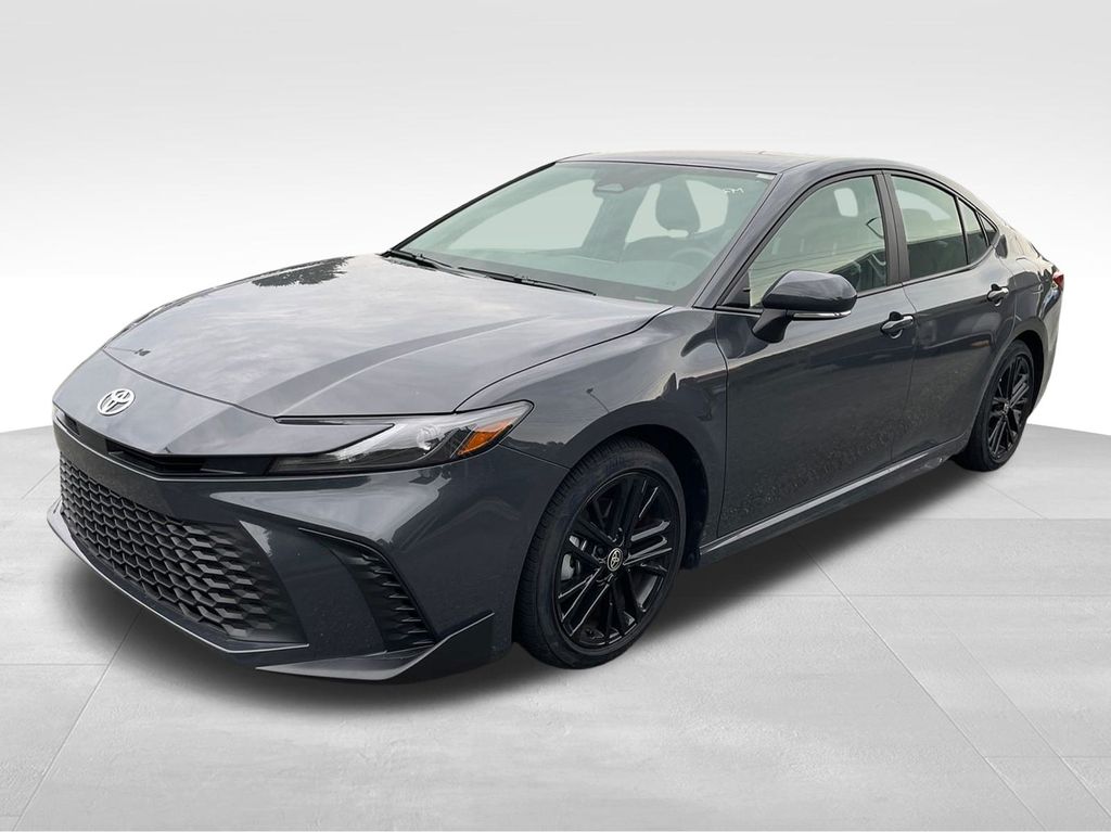 2025 Toyota Camry SE Hybrid photo 2