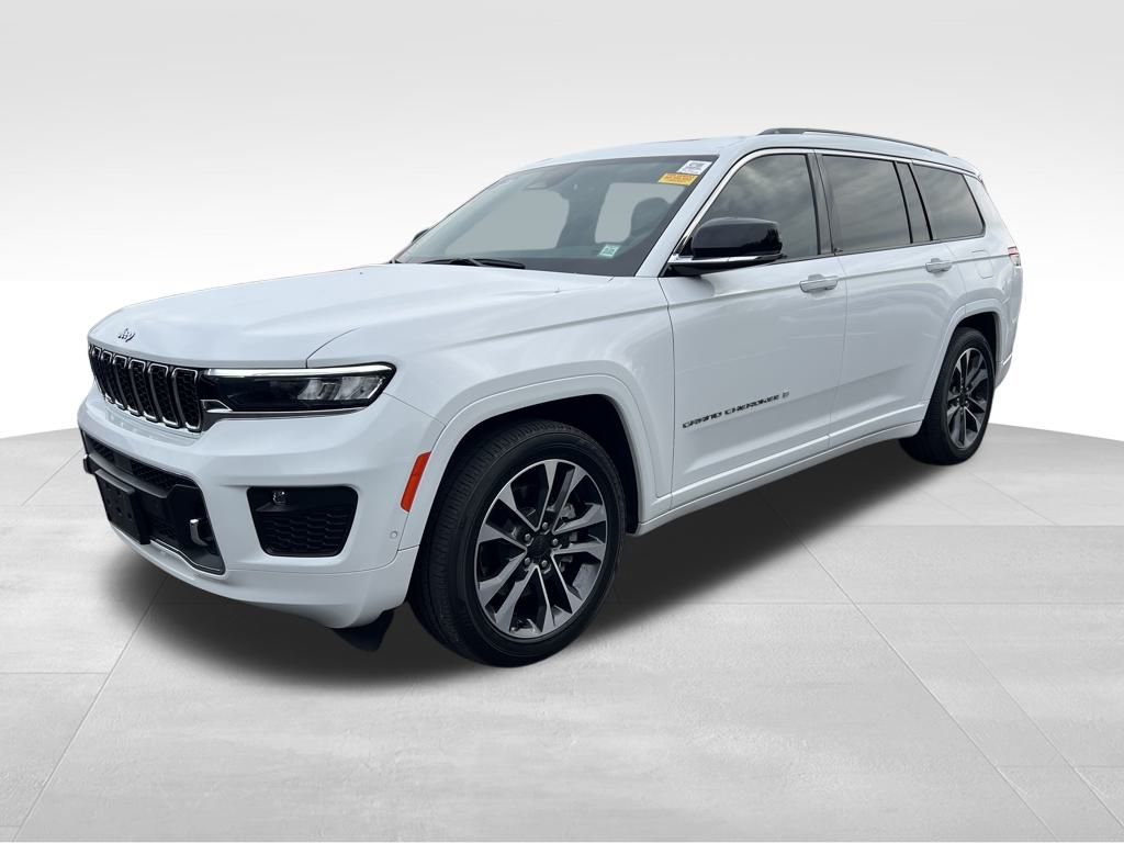 2023 Jeep Grand Cherokee Overland photo 3