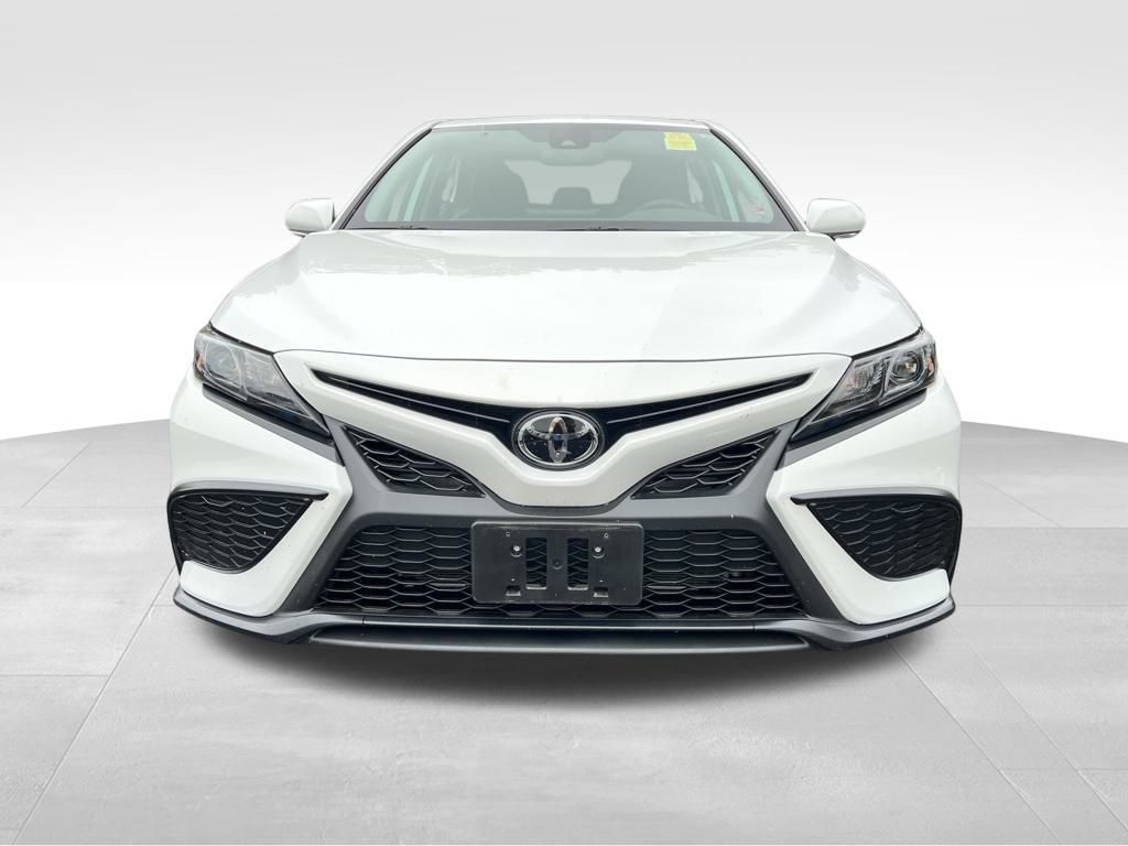 2023 Toyota Camry SE photo 2