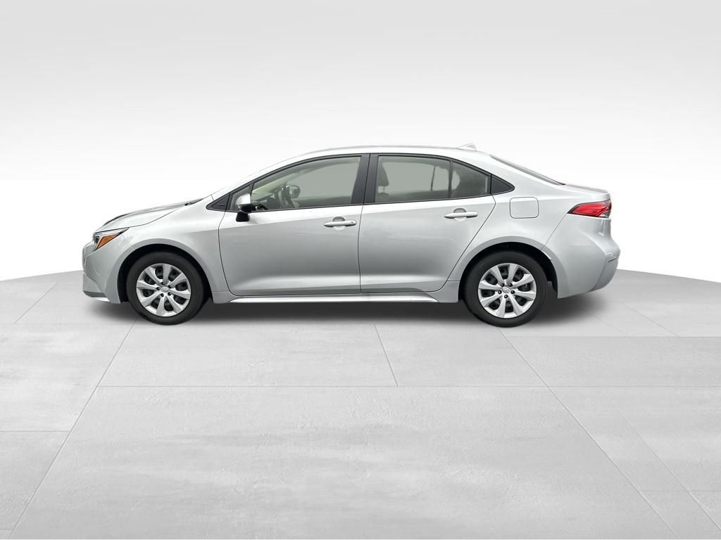 2024 Toyota Corolla Hybrid LE photo 4
