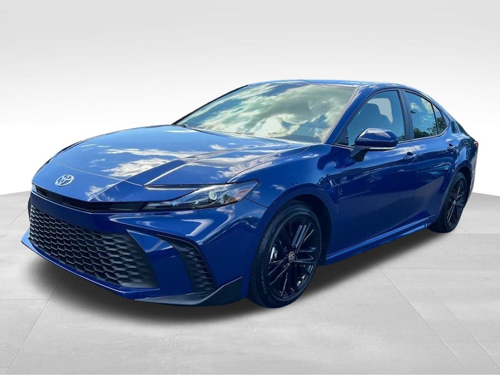 2025 Toyota Camry SE Hybrid photo 2