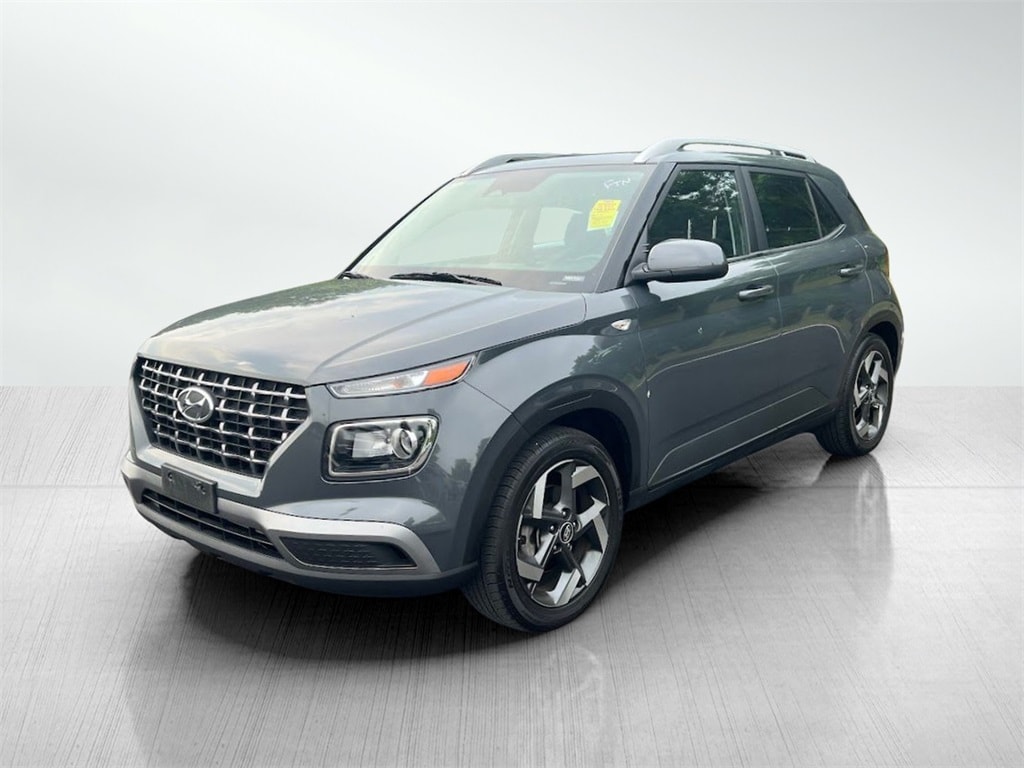 Used 2024 Hyundai Venue SEL with VIN KMHRC8A3XRU280159 for sale in Chambersburg, PA