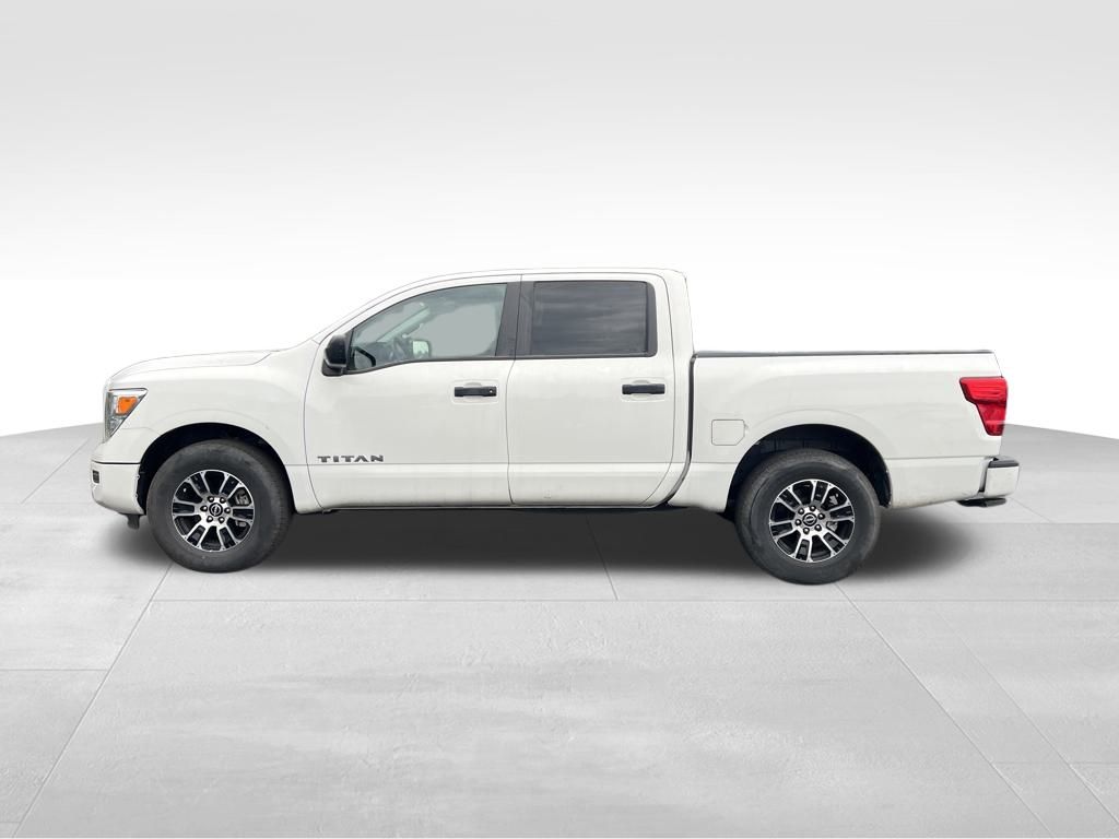 2024 Nissan Titan SV photo 4