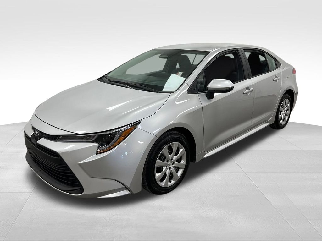 Used 2025 Toyota Corolla LE Sedan