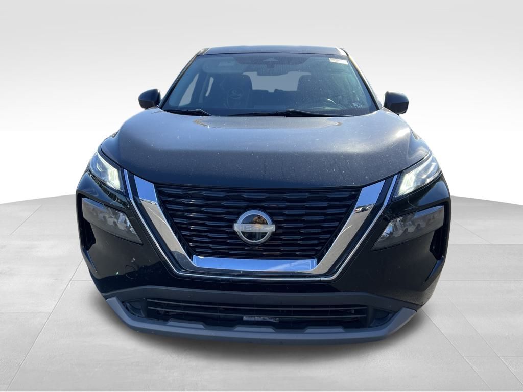 2022 Nissan Rogue S photo 2