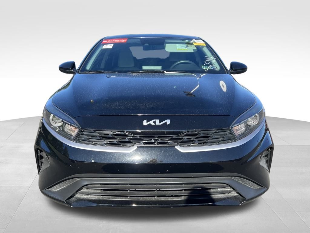 2023 Kia Forte LXS photo 2