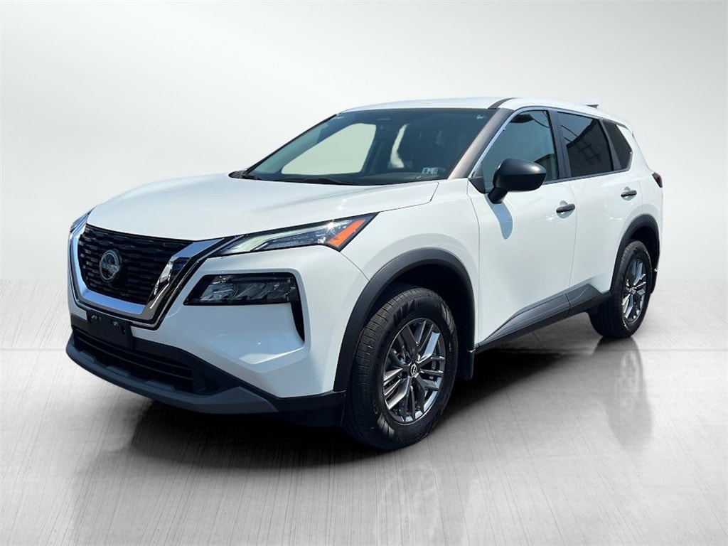 Used 2022 Nissan Rogue S with VIN 5N1BT3AB1NC718577 for sale in Chambersburg, PA