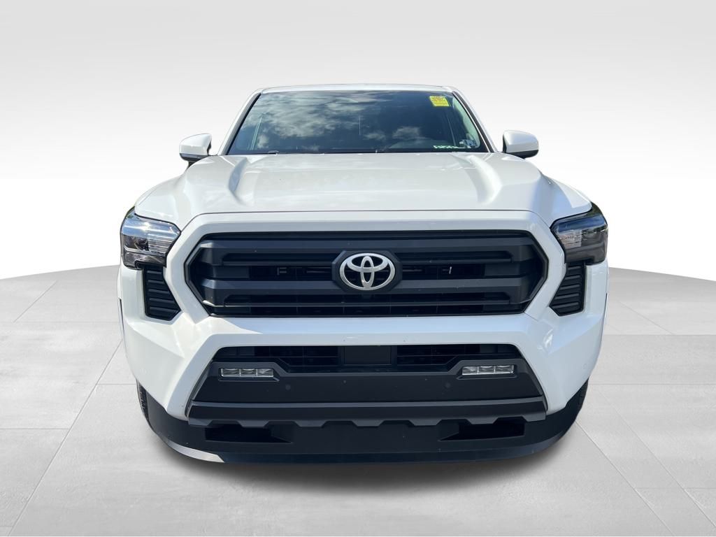 2024 Toyota Tacoma SR5 photo 2