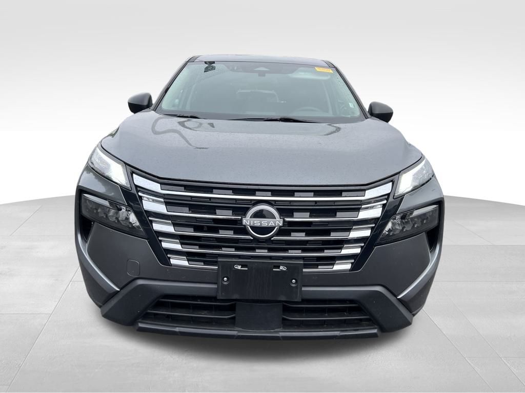 2024 Nissan Rogue S photo 2