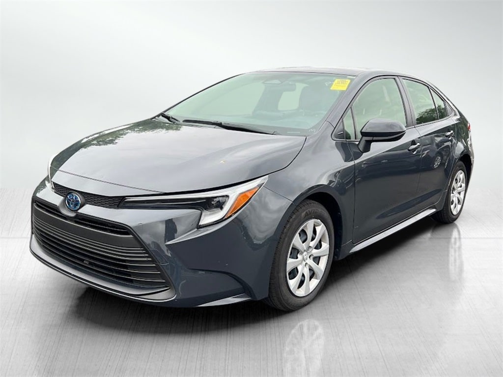 Used 2025 Toyota Corolla LE with VIN JTDBCMFE6S3072395 for sale in Northfield, Minnesota