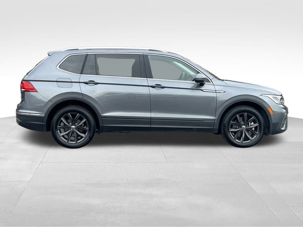 Used 2024 Volkswagen Tiguan SE